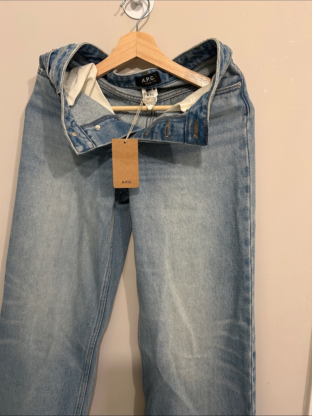 A.P.C. Women’s Light Blue Straight-Leg Jeans